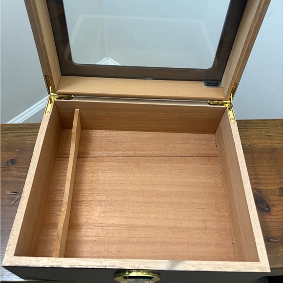 Humidor supreme Mahogany Supreme wood box with glass top, 50 cigar capacity - Picture 2 of 5